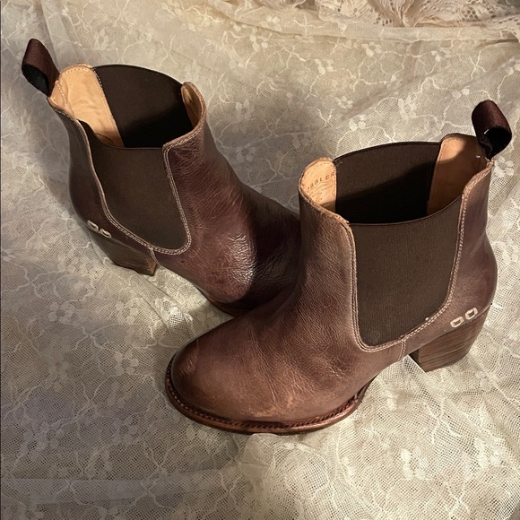 Genuine Brown Leather woman’s boots - Picture 2 of 8